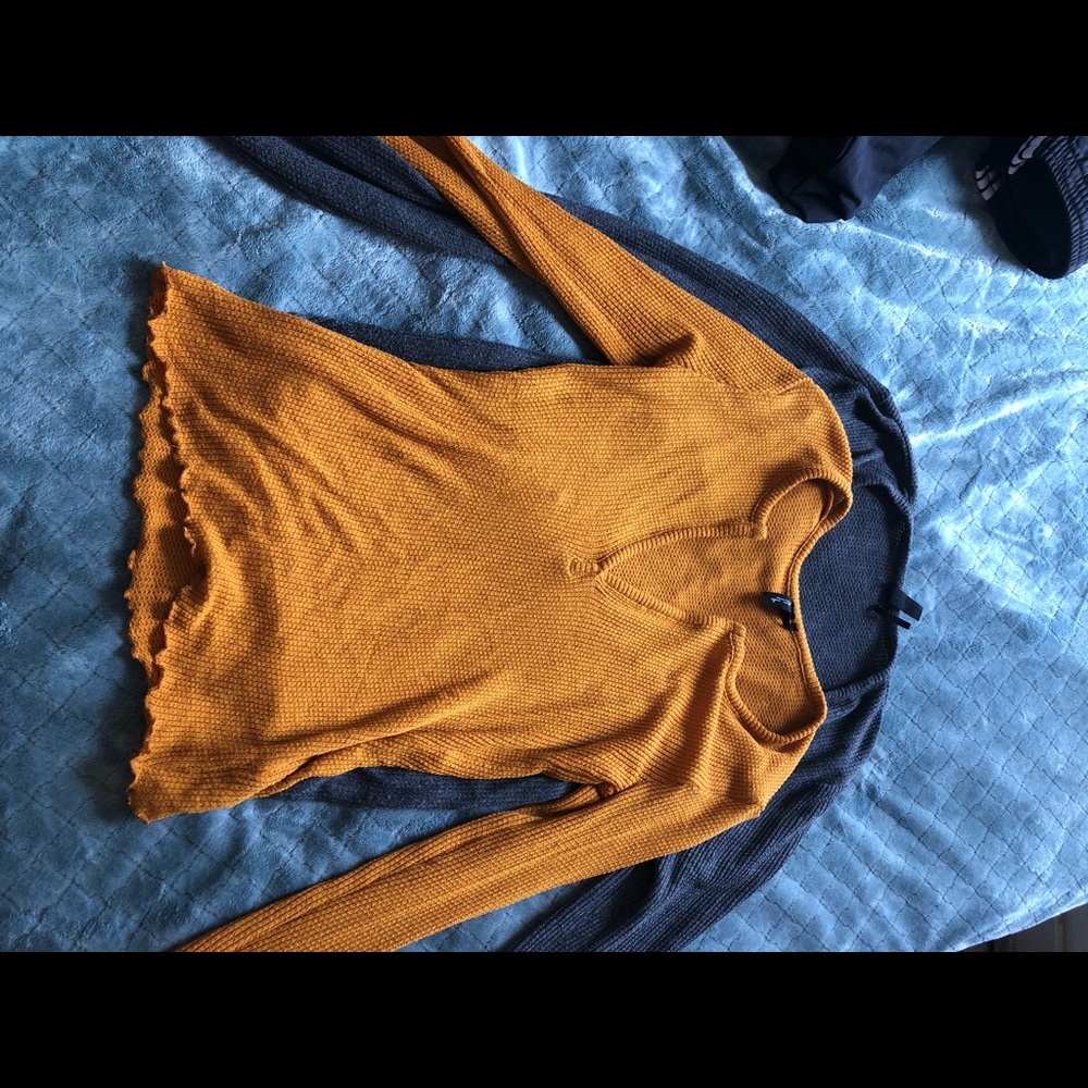 2 pack of Long Sleeve Knit Tops - SOLD